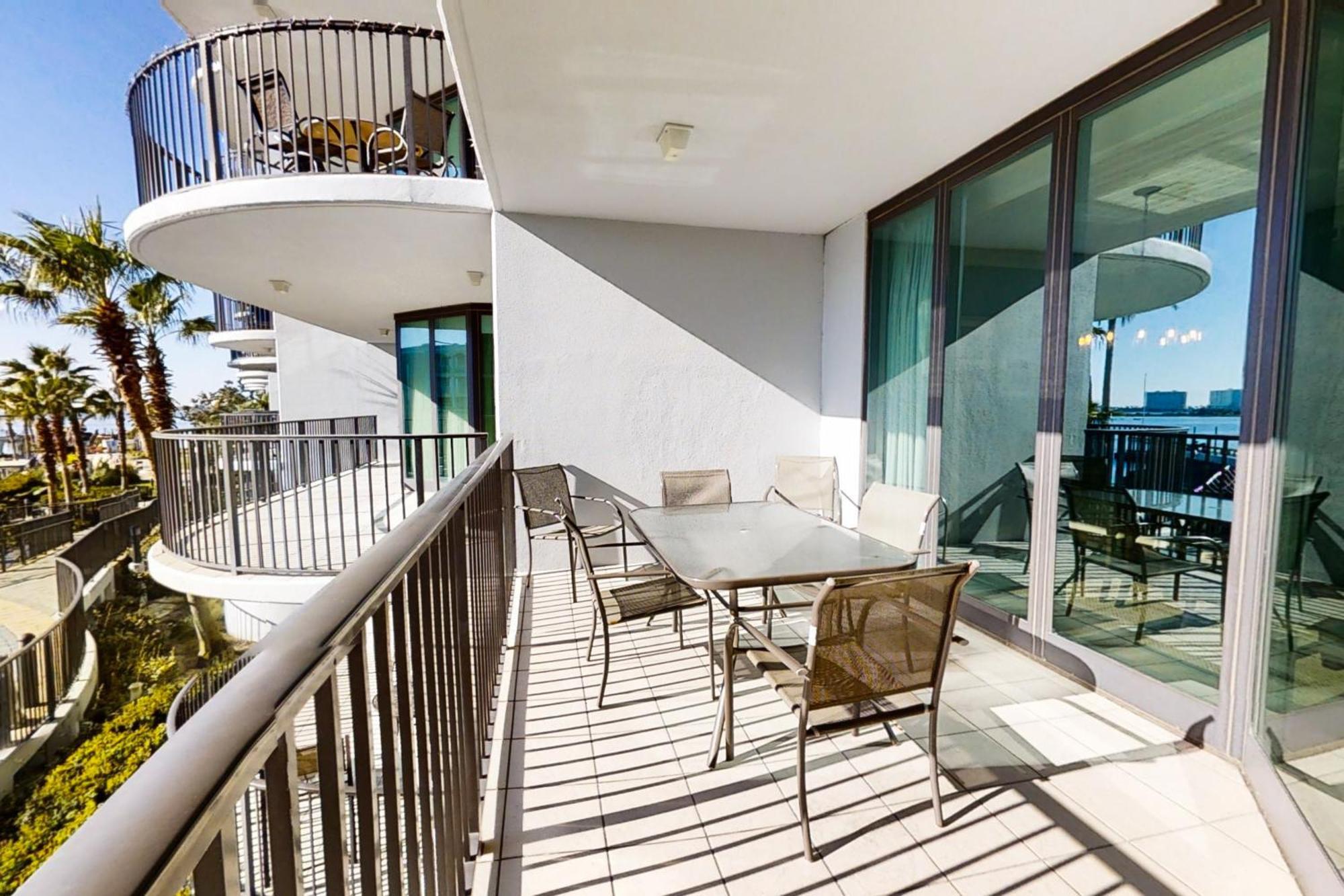 Phoenix On The Bay 2208 By Meyer Vacation Rentals Orange Beach Rum bild
